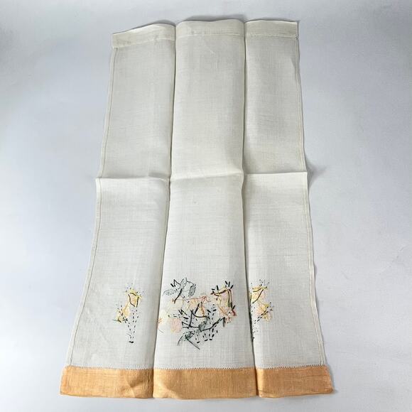 Set 3 Vtg Tea Towel Embroidered Lace Applique Flowers Large Table Doily Linens - Picture 5 of 13